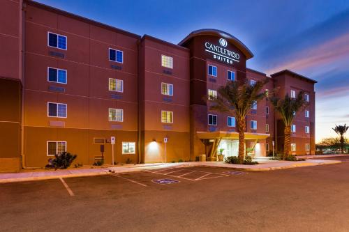 Riverside Crossing Hotel | Candlewood Suites Tucson by IHG
