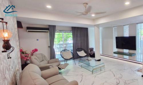 Taman Islands Glades Apartment | Cangkat Delima Gathering House by BNB4U