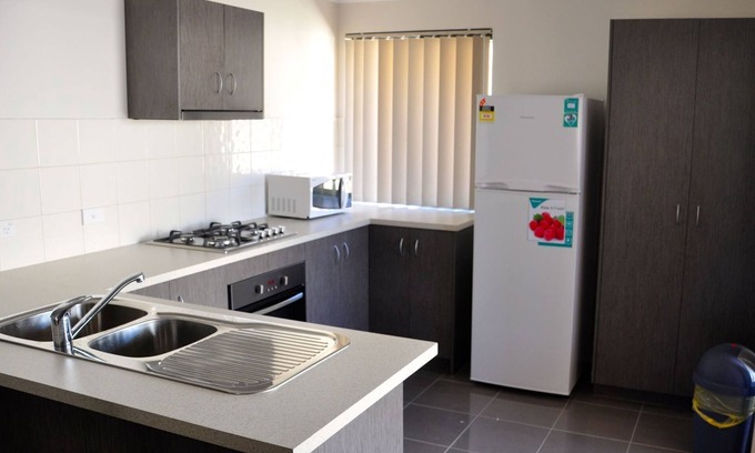 Cannington House | Cannington Home Accommodation House 7