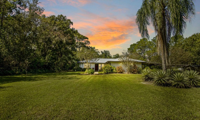 Indian Lake Estates House | Cannon’s Point, Fisherman’s dream, covered boathouse, Wet bar with pool table.