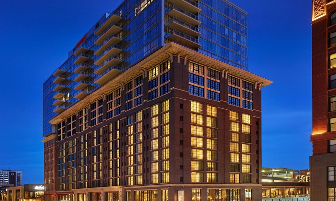North Bethesda Hotel | Canopy by Hilton Washington DC Bethesda North