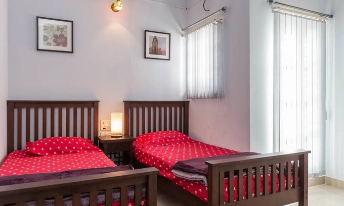 Bengaluru House | Canopy House, 2BHK 4th Floor, Manyata Tech Park, Opp Reliance Super market!