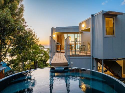 Seventeen Seventy House | Cantilever House - Town of 1770