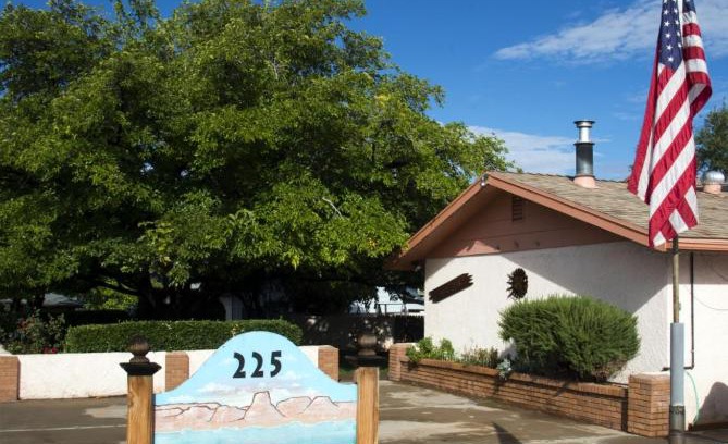 Page Bed & Breakfast | Canyon Colors Bed and Breakfast