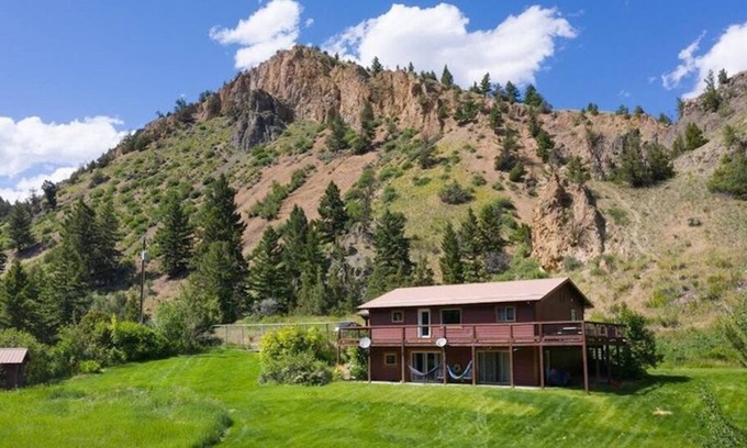 Gardiner House | Canyon House near Yellowstone