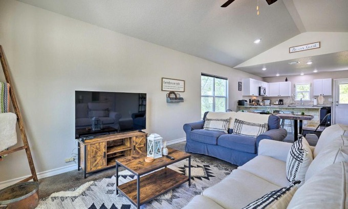Spring Branch House | Canyon Lake Home about 1 Mi to Golfing and Swimming
