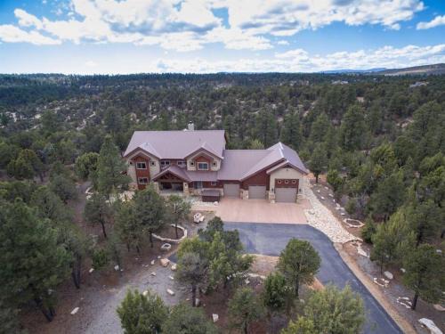 Zion National Park East Entrance House | Canyon Ridge Retreat, Adventure at your doorstep