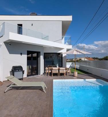 Charneca de Caparica e Sobreda Villa | Caparica Sun & Serenity
