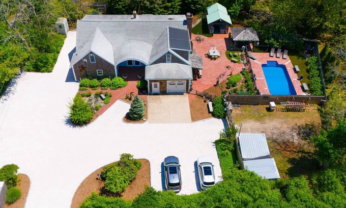 North Eastham House | Cape Cod Oasis *Pool*Outdoor Kitchen*Bar* (2301)