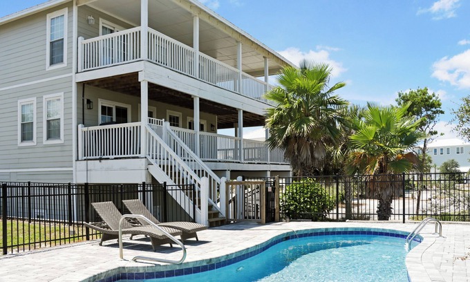 Seagrass House | Cape Dreamin' | Beach View Oasis | 5BR and Pool