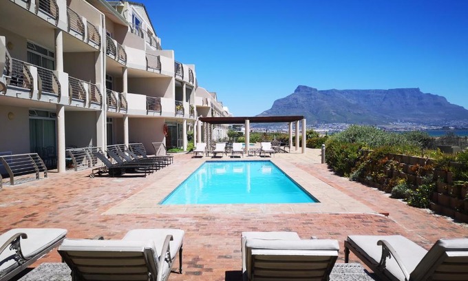 Lagoon Beach Apartment | Cape Town Family Beachfront Apartment Leisure Bay