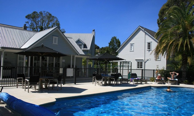 Russell Cottage | Capital Cottage - Russell Cottages Collection