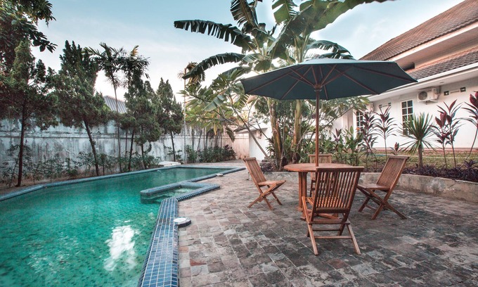 Bangka Hotel | Capital O 332 Residence G17 Kemang