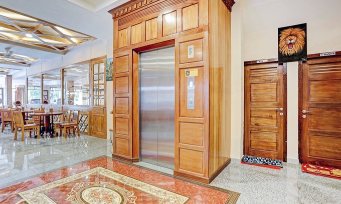 Palembang Hotel | Capital O 90428 Remington Hotel