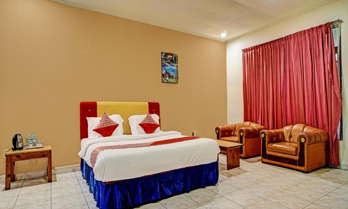 Kota Sidikalang Hotel | Capital O 92214 Beristera Hotel