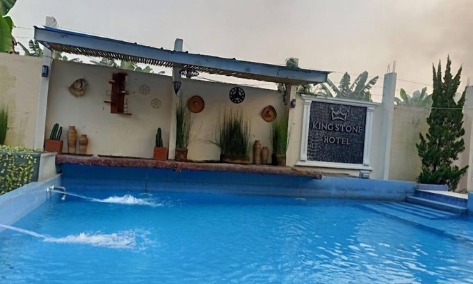 Bekasi Hotel | Capital O 94368 Kingstone Hotel