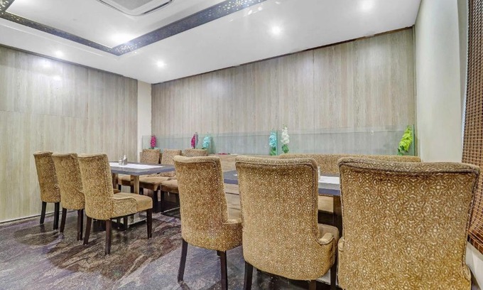 Kukatpally Housing Board Colony Hotel | Capital O Hotel Gravity Near Nexus Hyderabad