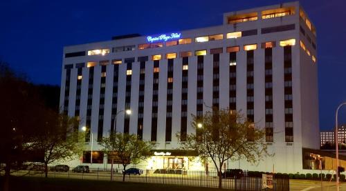 Frankfort Hotel | Capital Plaza Hotel