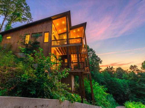 Ridges Over the Lake House | Capstone - Modern Luxury Cabin Full Mountain View
