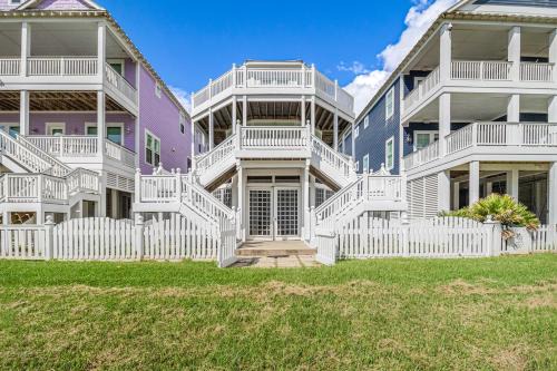 Beachside Village House | Captain's Retreat