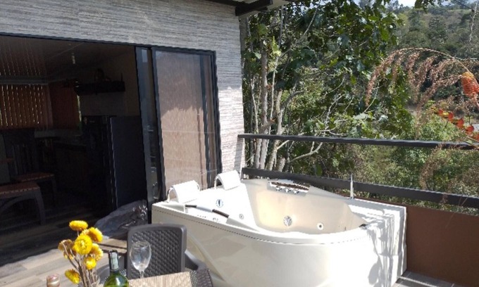 San Francisco Ski Chalet | Captivating 4-bed Chalet Las Casitas en el Aire