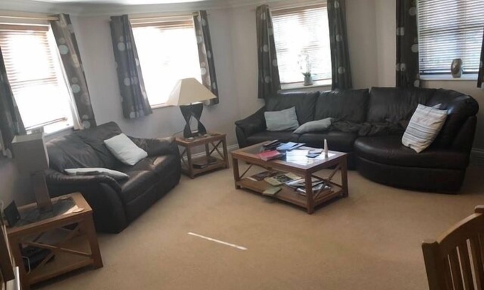 Copthorne Apartment | Captivating Apartment in Copthorne, near Gatwick