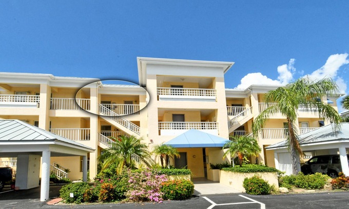 Englewood South Condo | Captivating, Old Florida, Fish Camp Inspired, Luxe Waterfront Condo On Lemon Bay