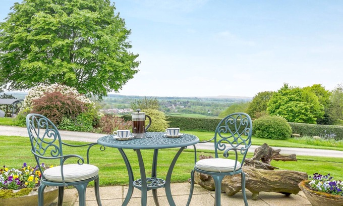 Holymoorside House | Cara - One Bedroom House, Sleeps 2