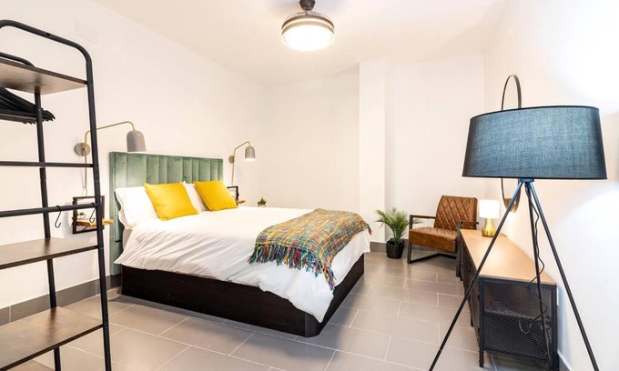 Jardin de la Abadia Apartment | Caramba FreshApartments