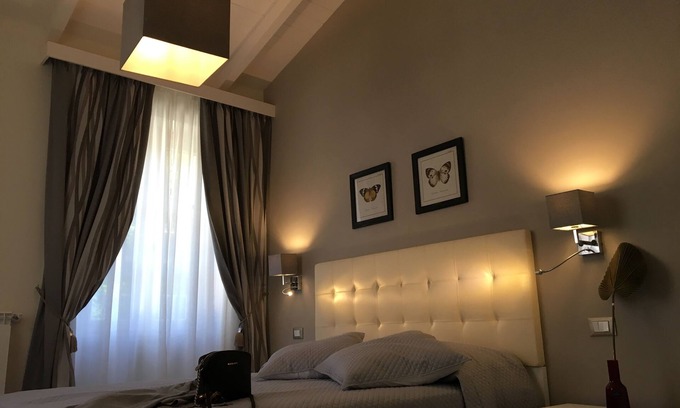 Montignoso Apartment | "Caravaggio" Tuscany House of Artists Apartment