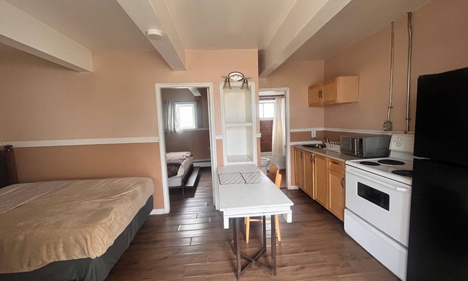 Fort St. John Hotel | Caravan Motel