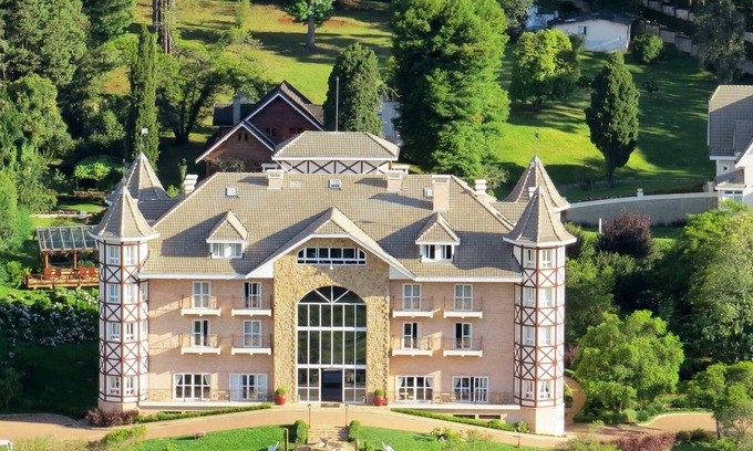 Loteamento Jardim Veu da Noiva Hotel | Carballo Hotel & SPA