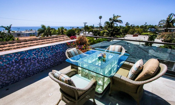 Cardiff-by-the-Sea House | Cardiff By The Sea OceanView Home ~ Featuring Rooftop Patio W/BBQ & Dining!