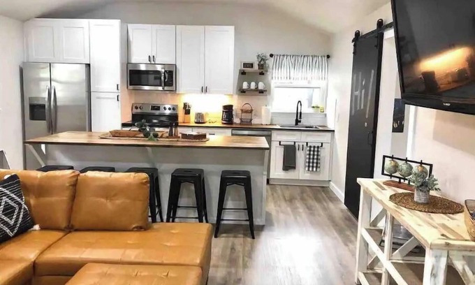 Austin Cabin | "Cardinal" cabin in 2 acre boutique tiny home resort w pool!