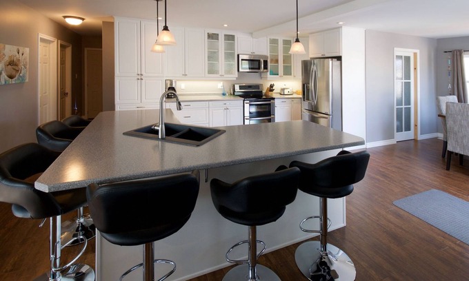 Bluewater Cottage | Cardinal Run Cottage Near Bayfield!