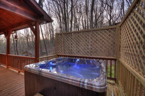Morganton Villa | Cardinals Crossing Mountain view hot tub pet-friendly firepit