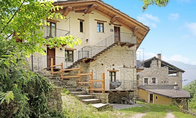 San Michele Prazzo Apartment | Carlina Tano di Grich