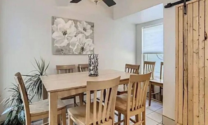 Carlsbad Village House | Carlsbad Village Walk to the Beach. A fully furnished bungalow.