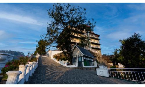 Nullatanni Hotel | Carmel Top Munnar