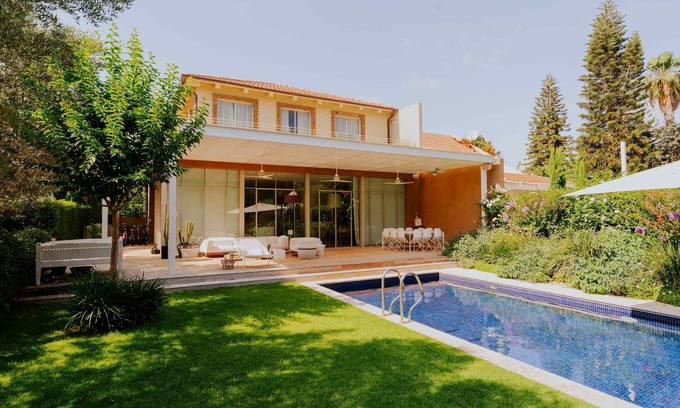 Herzliya Villa | Carmelo Vineyard Villa