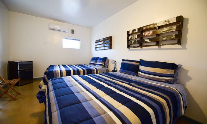 Marfa Hotel | Carmen's Marfa Hotel/Leticia 2 Queen Beds