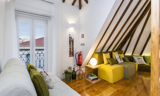 Sacramento Apartment | Carmo Chiado