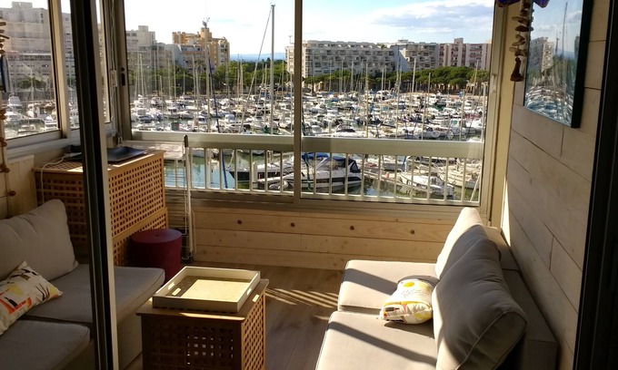 Carnon-Plage Apartment | Carnon apt 60m2, beautiful harbor view, beach access 50m, air conditioned