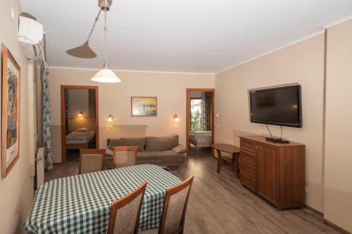 Gellert Hill Apartment | Carolina Apartman