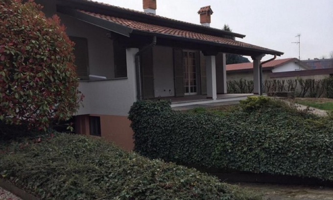 Alzate Brianza Villa | CAROLINE home