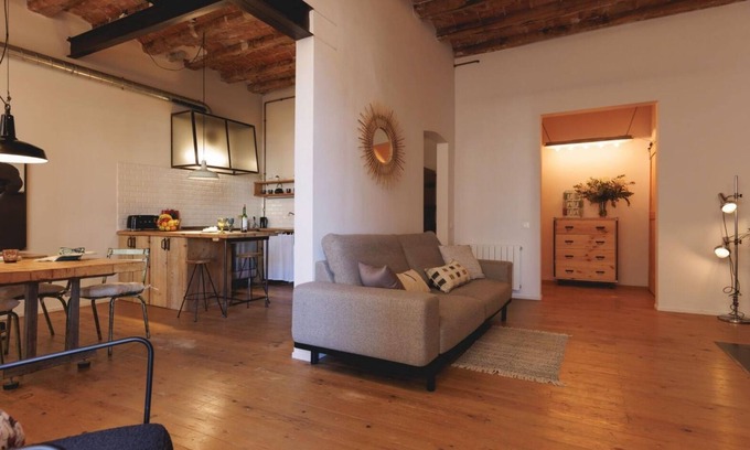 el Mercadal Apartment | Carrer Nou - Holiday Apartment Rental in Girona | Bravissimo