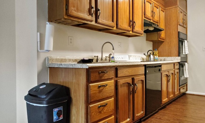 White Oak House | Carriage Guest House