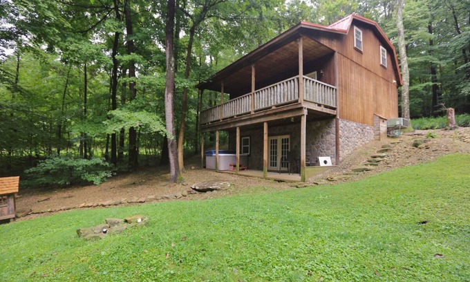 Bladensburg Cabin | Carriage House Cabin #1 - Near Three Rivers