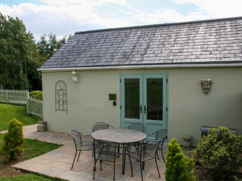 Manton House | Carrot Cottage - Uk32609