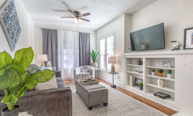 Downtown Tulsa Apartment | Carson Flats #1-Downtown|BOK|OSU MED|Gathering Pl